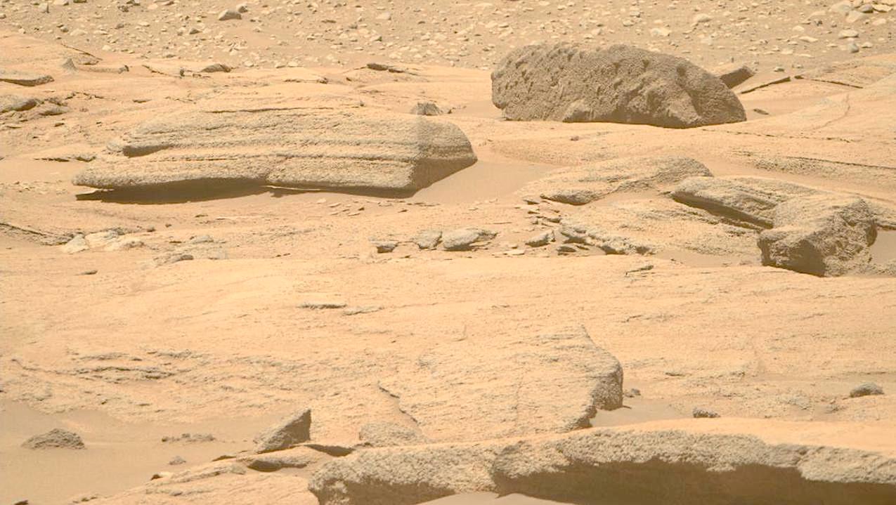 Picture of the Week – Mars Perseverance Sol 939: Proper Mastcam-Z Digicam